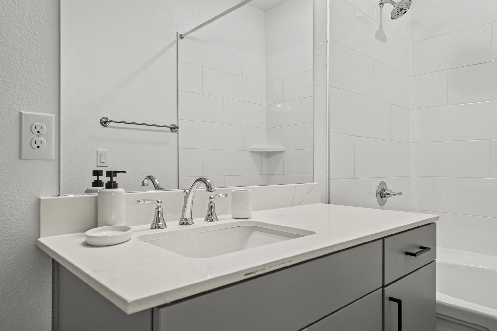 1664 Hillside Terrace None #2716 Property Photo 27