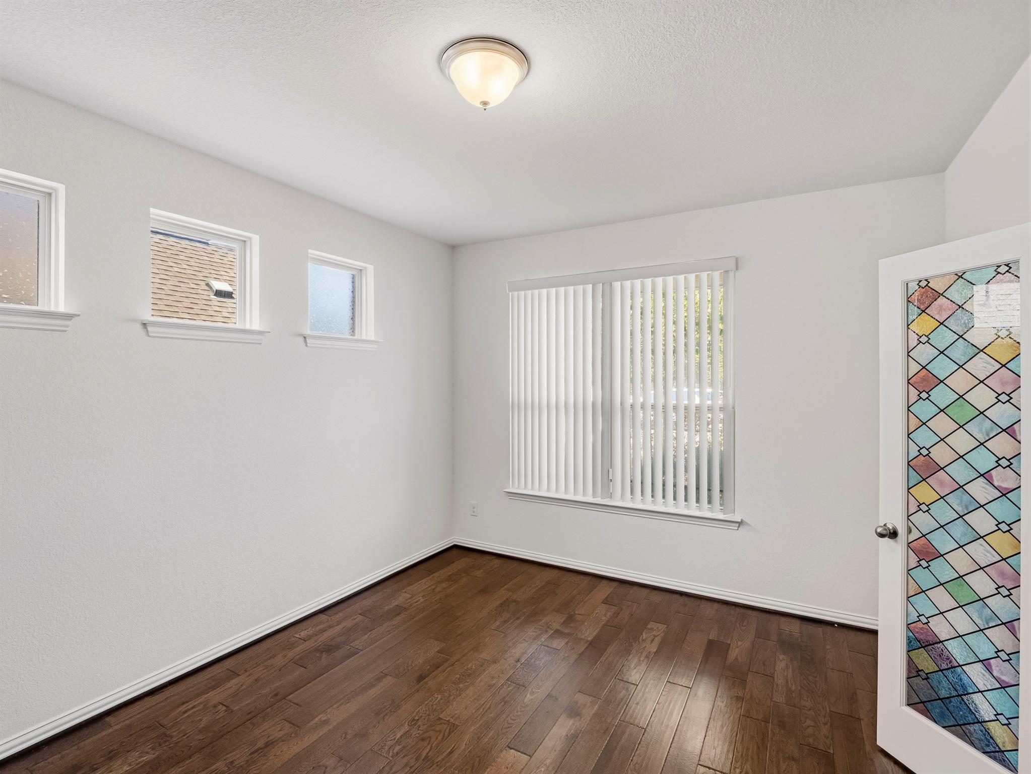 3901 Eland Dr Property Photo 16