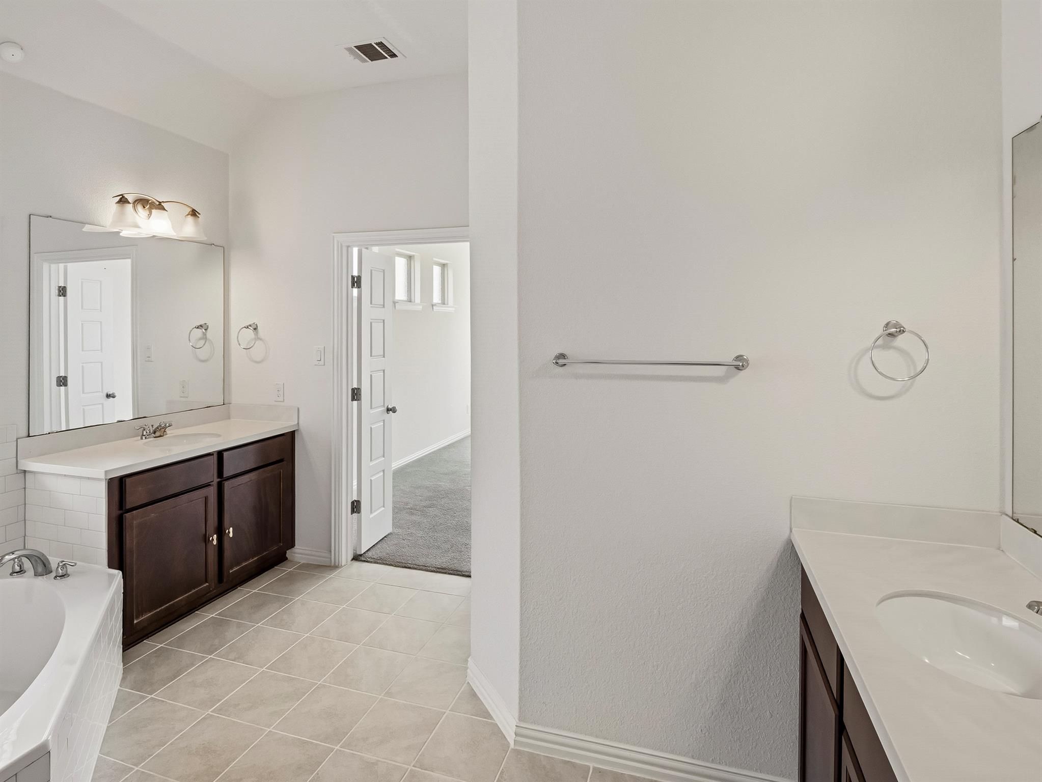 3901 Eland Dr Property Photo 21