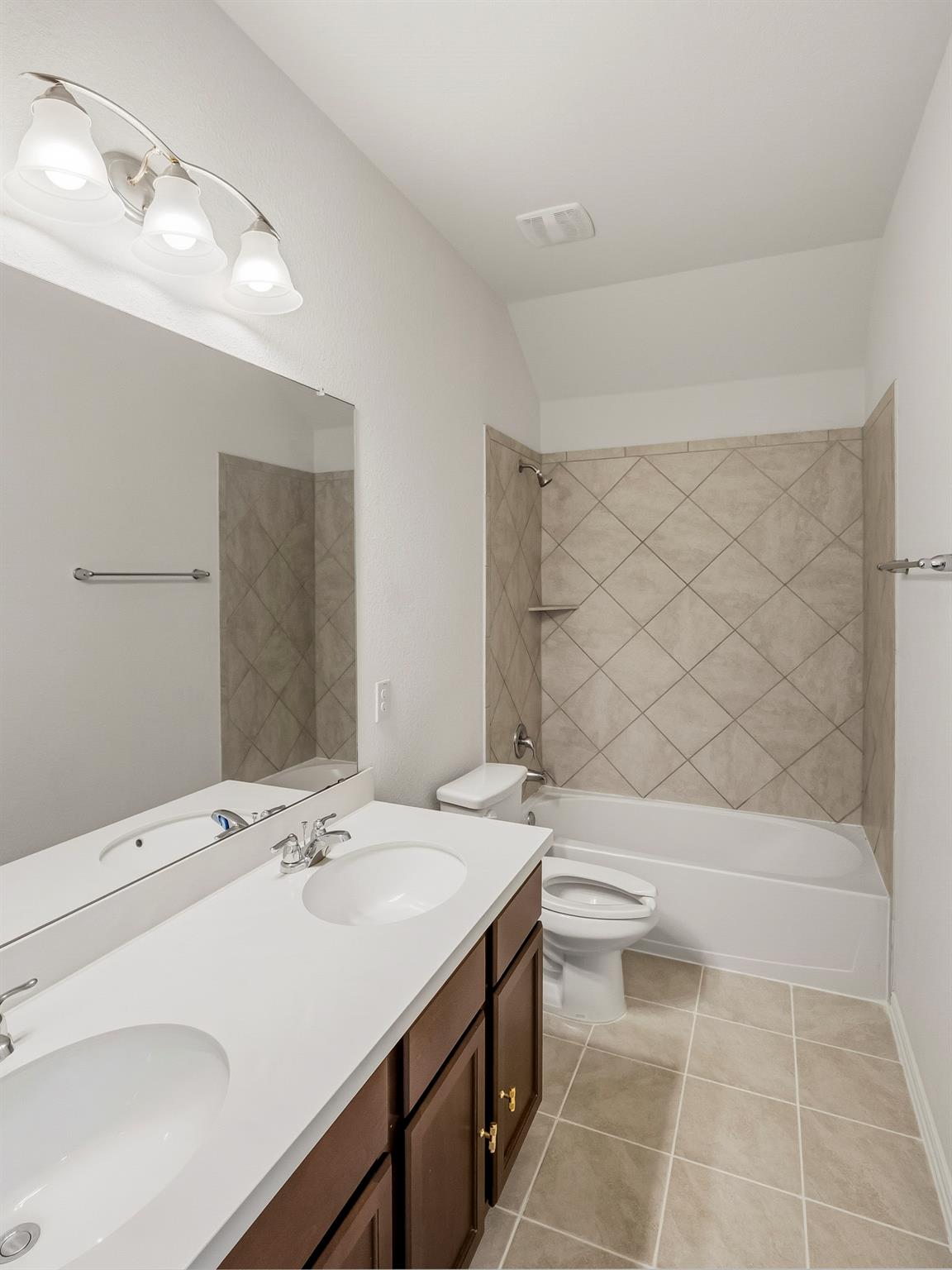 3901 Eland Dr Property Photo 27