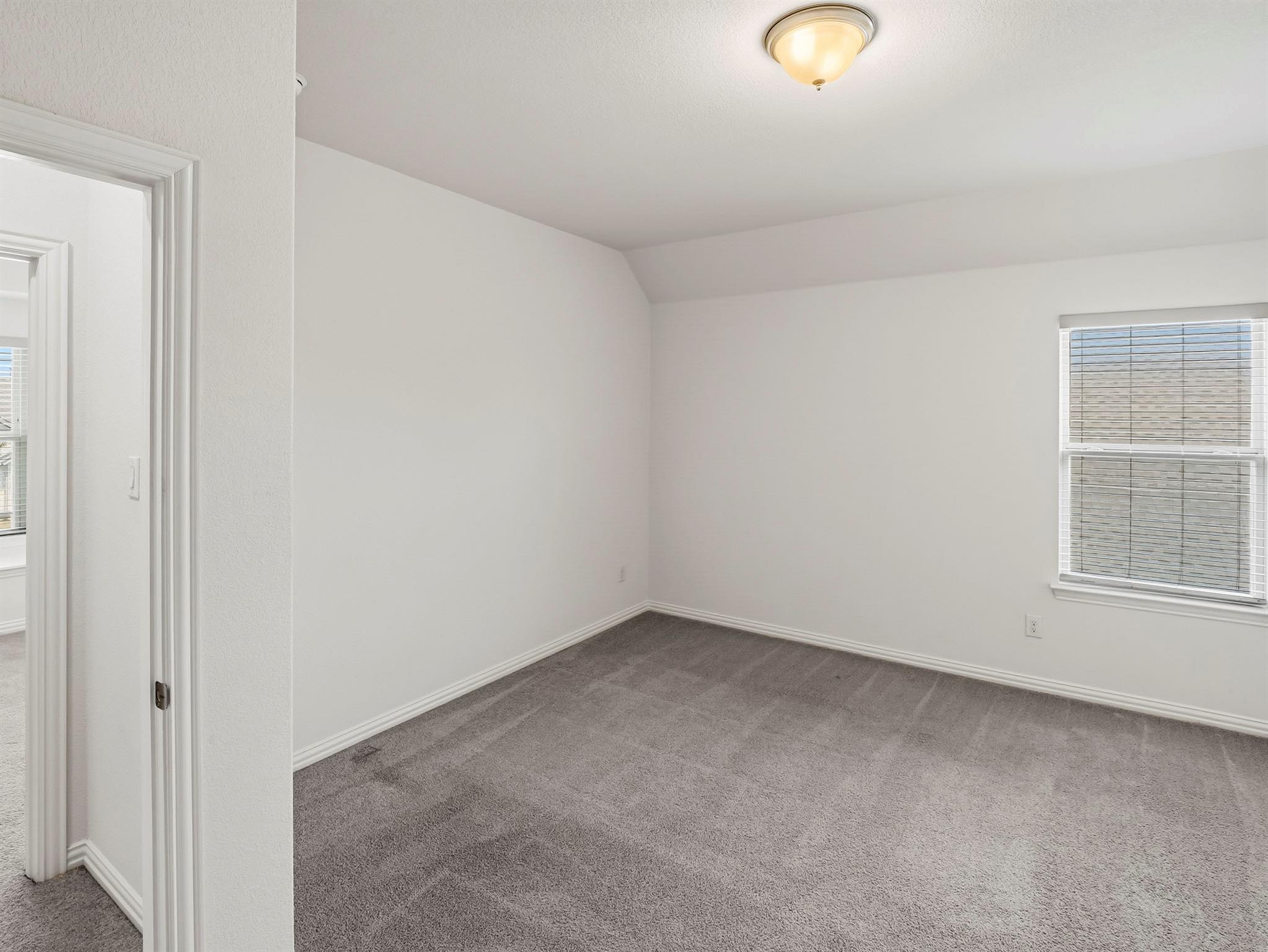 3901 Eland Dr Property Photo 29