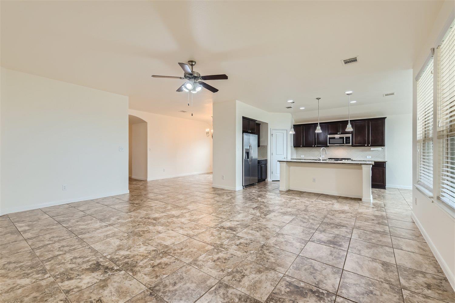 7010 Etna Way Property Photo 3