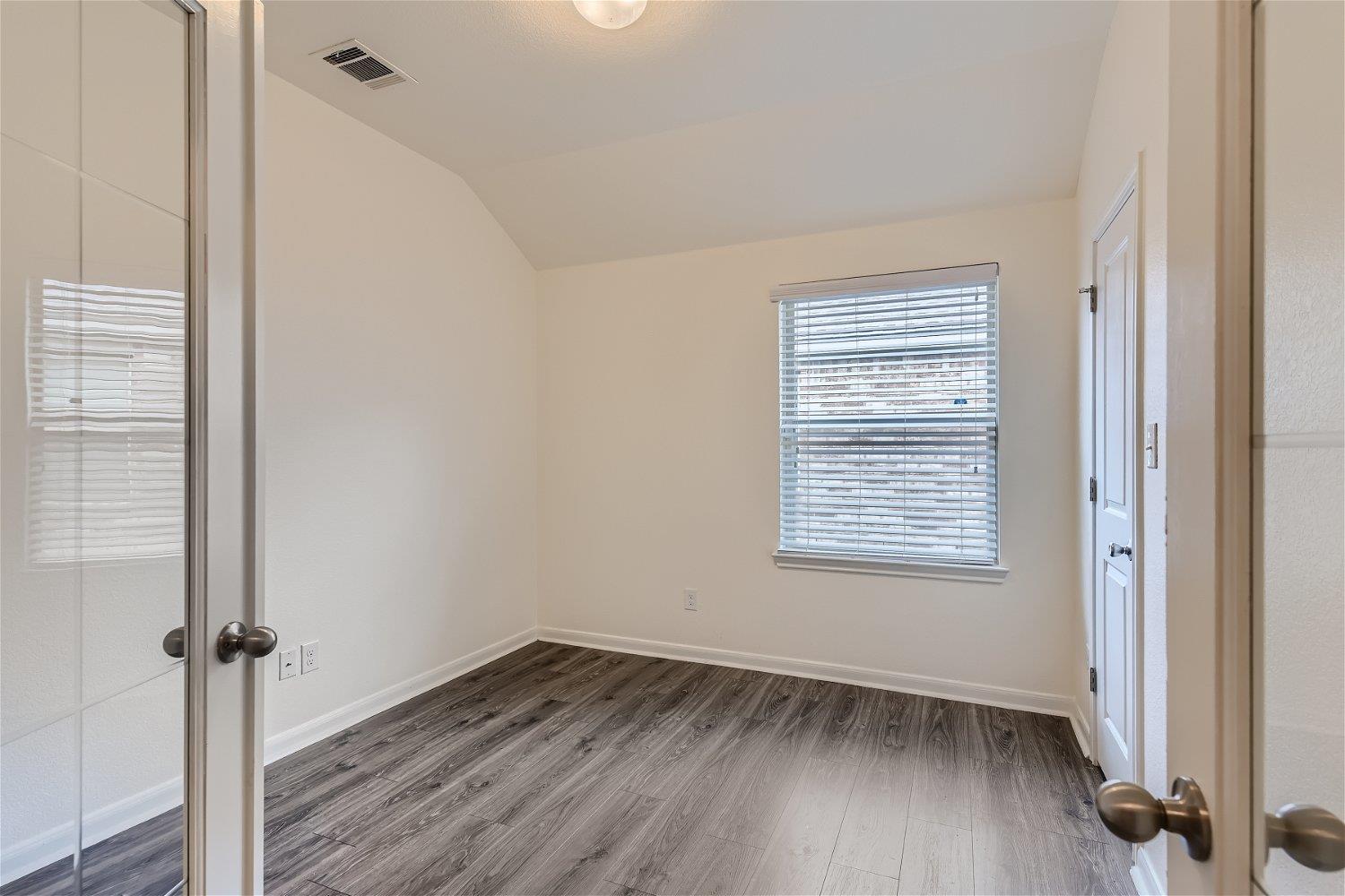 7010 Etna Way Property Photo 6