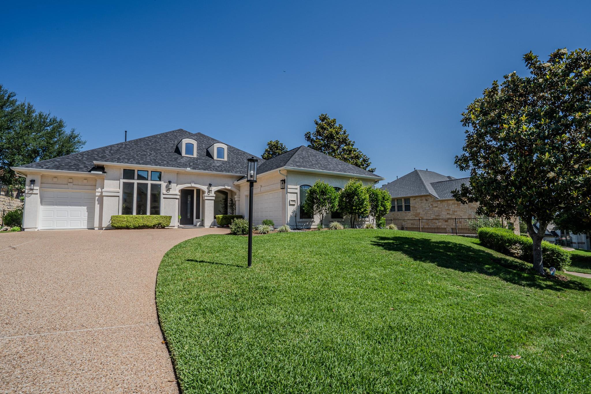 309 Aria Dr Property Photo 2