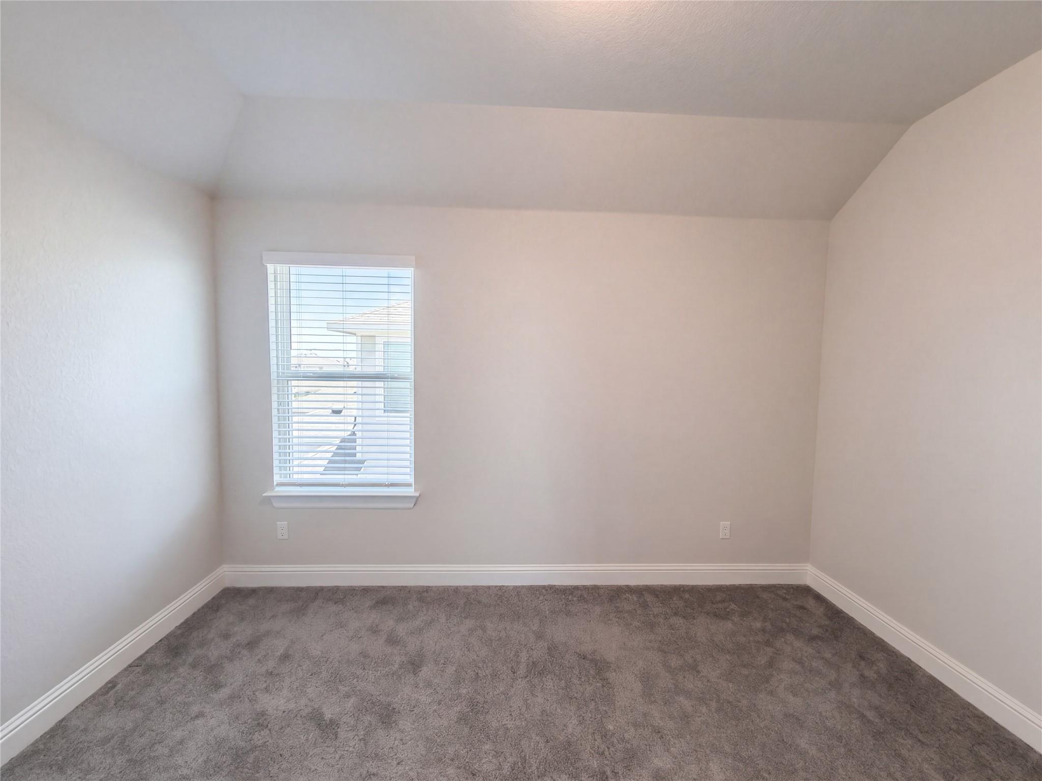 124 Crescent St Property Photo 8