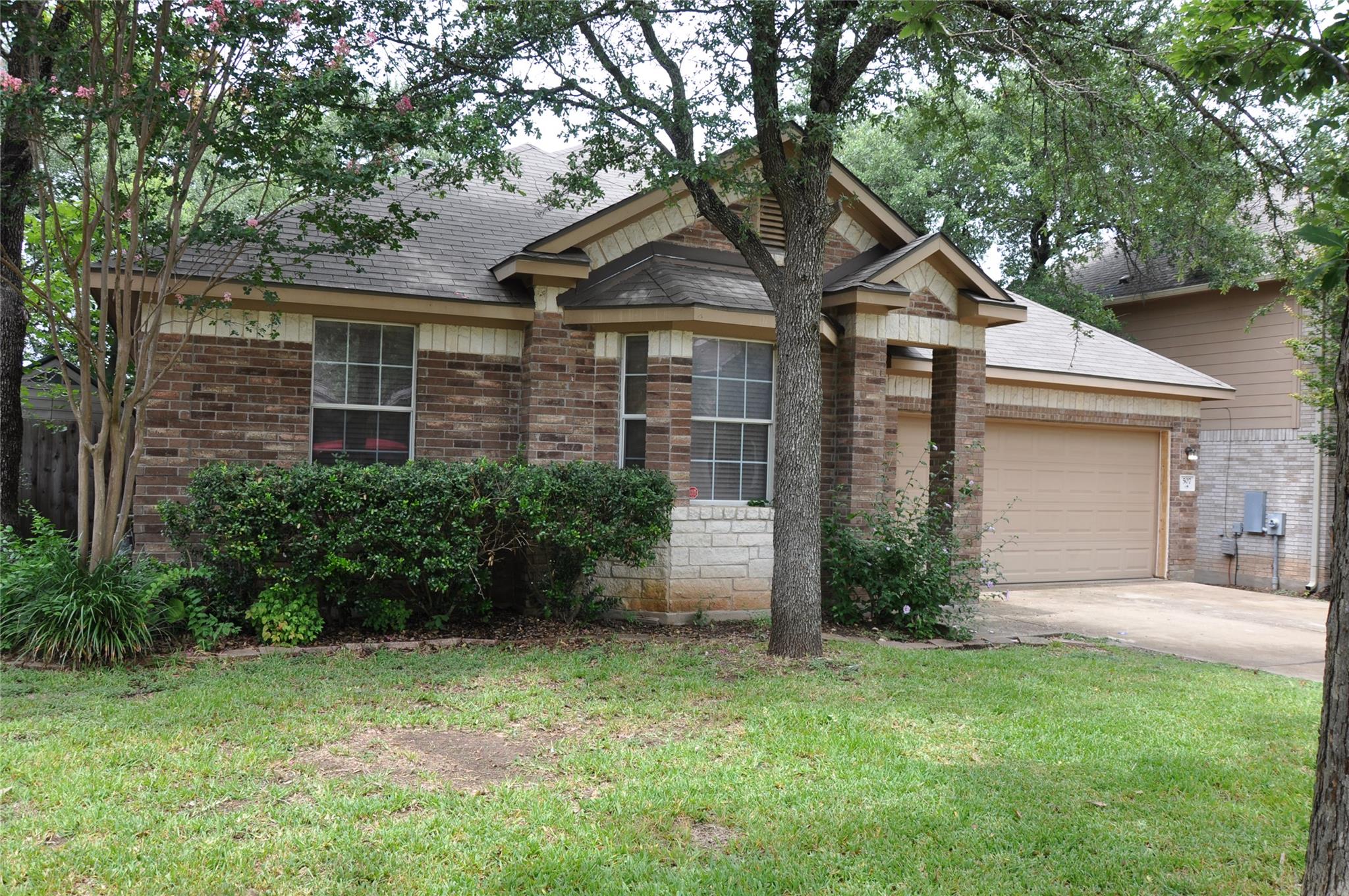 507 Las Colinas Dr Property Photo 2