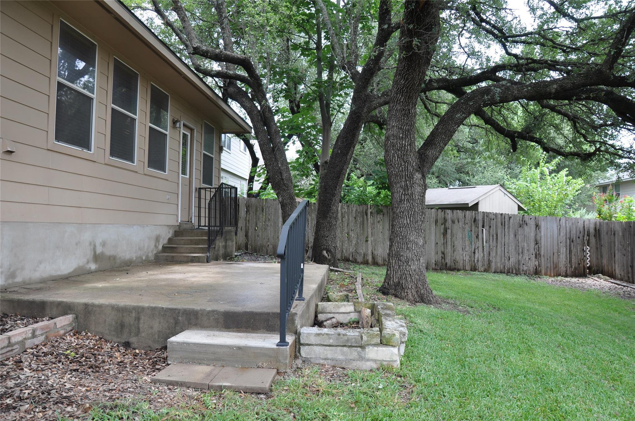 507 Las Colinas Dr Property Photo 22