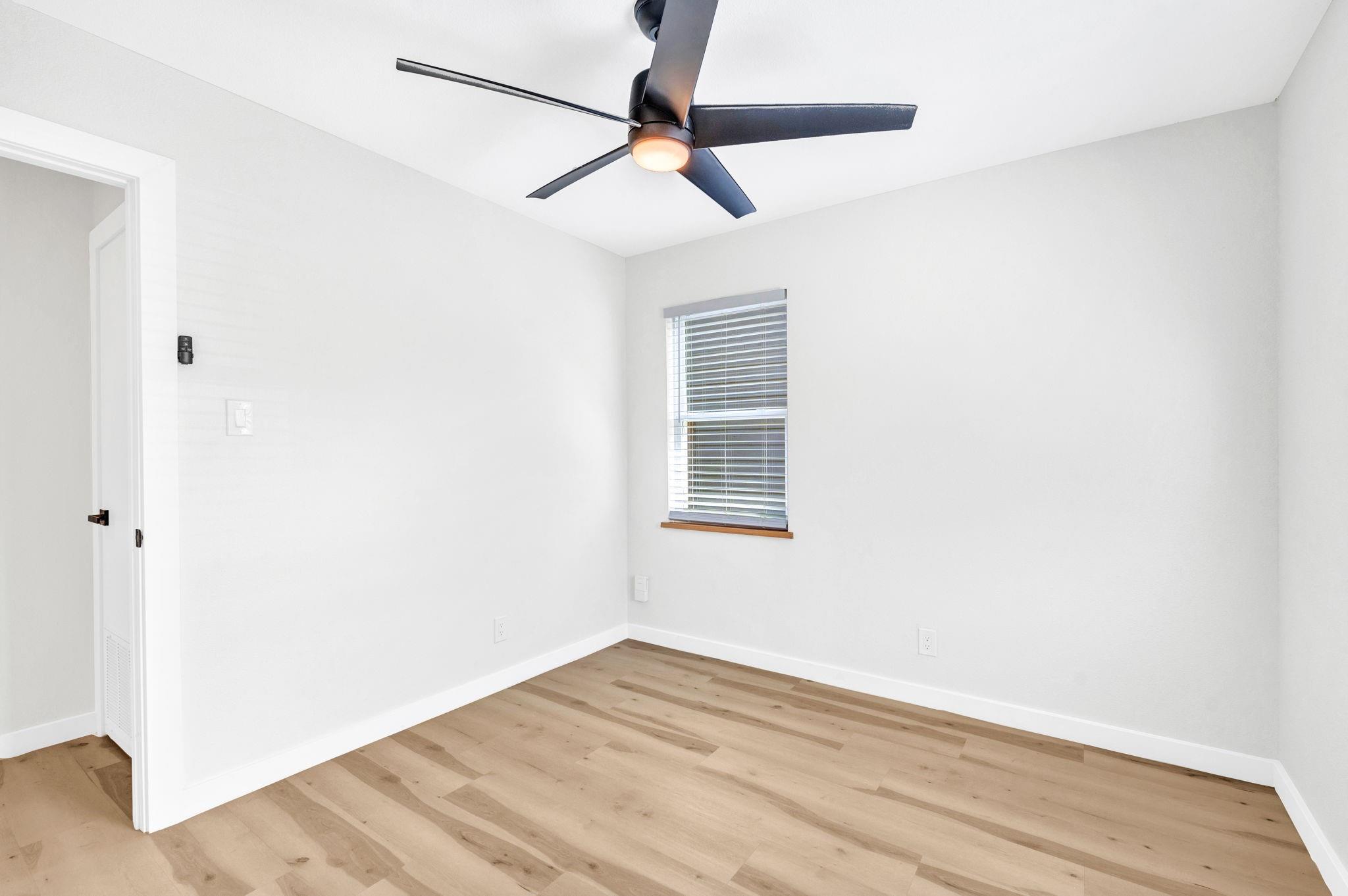 402 Westmorland Dr Property Photo 22