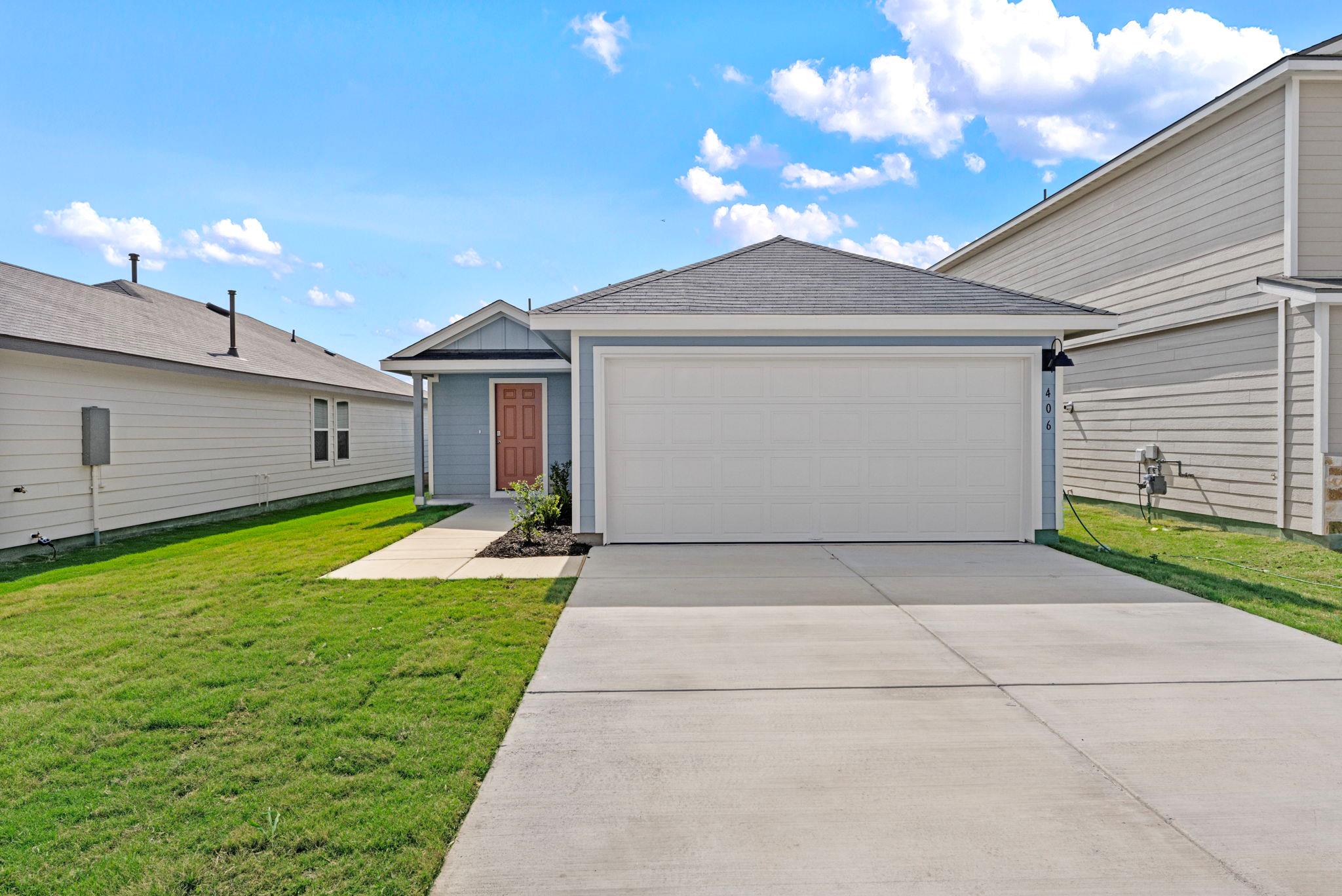 406 Low Pasture Trl Property Photo 1