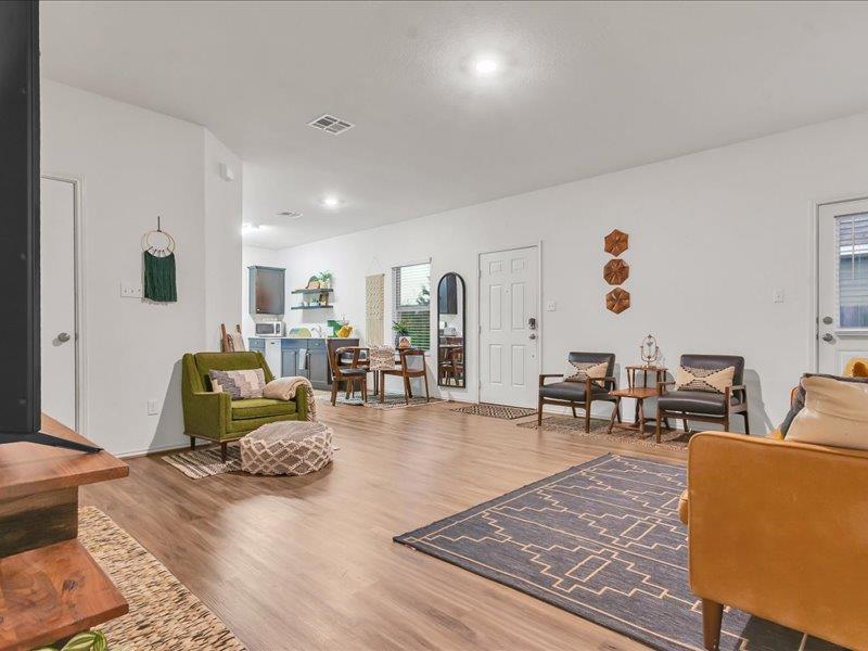 161 Emerald Green Trl Property Photo 6