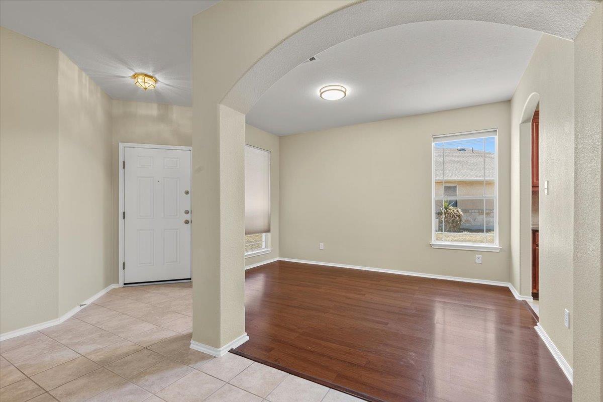 107 Buck Shot Ct Property Photo 5