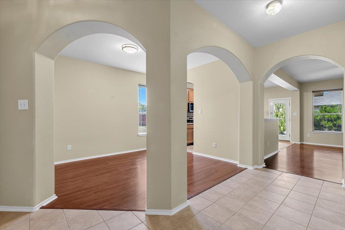 107 Buck Shot Ct Property Photo 6