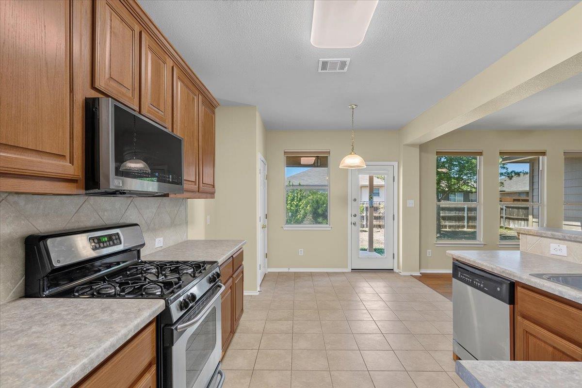 107 Buck Shot Ct Property Photo 13