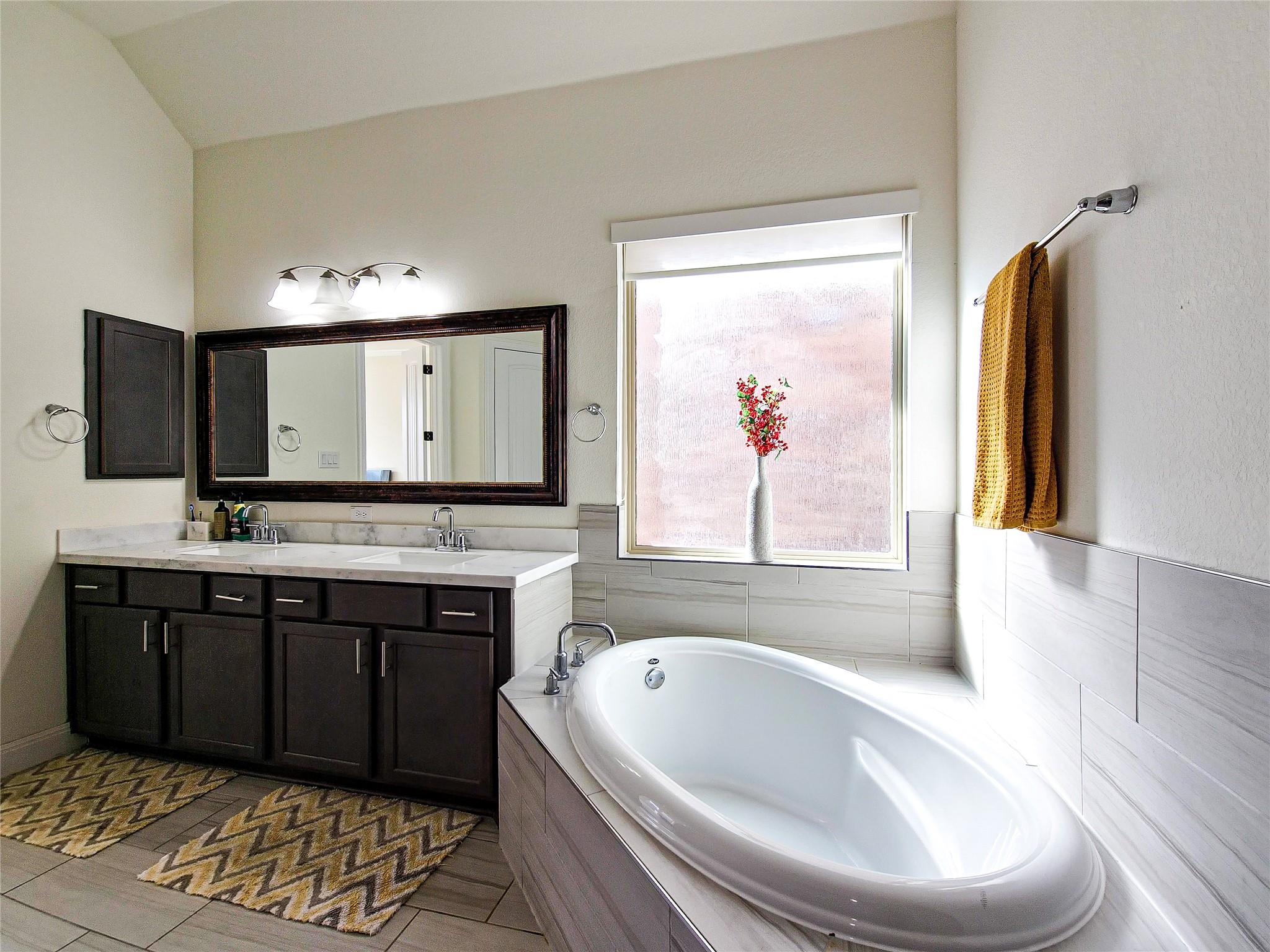 813 Sunny Ridge Dr Property Photo 28