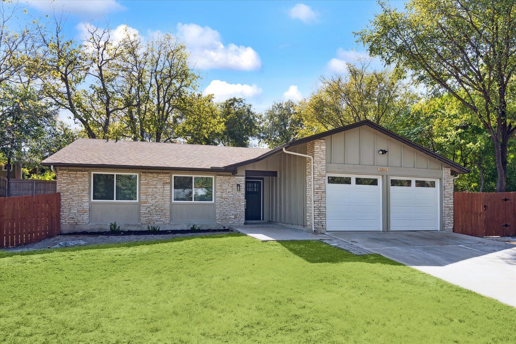1311 Warrington Dr Property Photo 1