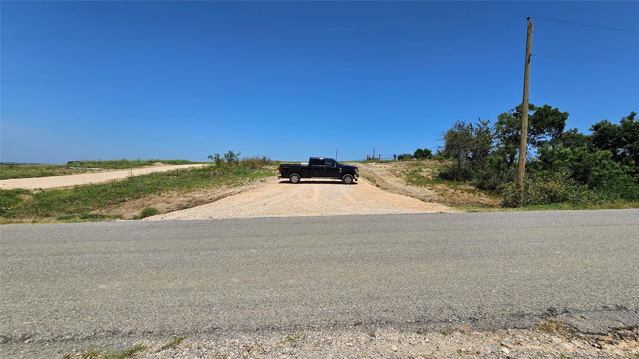 2069 County Road 455 Rd Property Photo 4