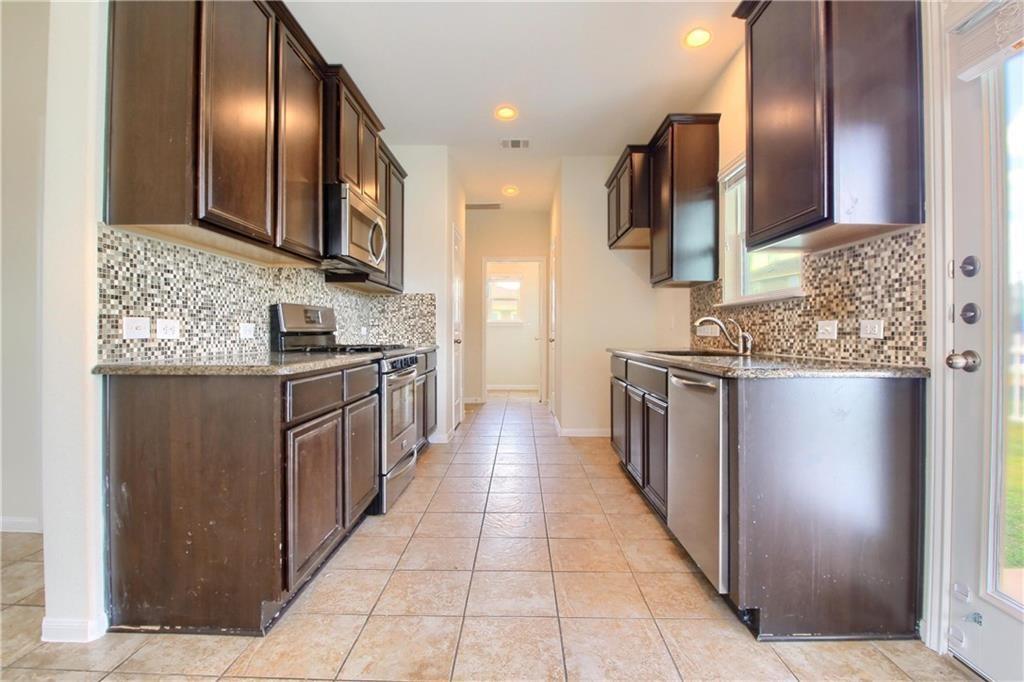 2014 Barker House Cv Property Photo 9