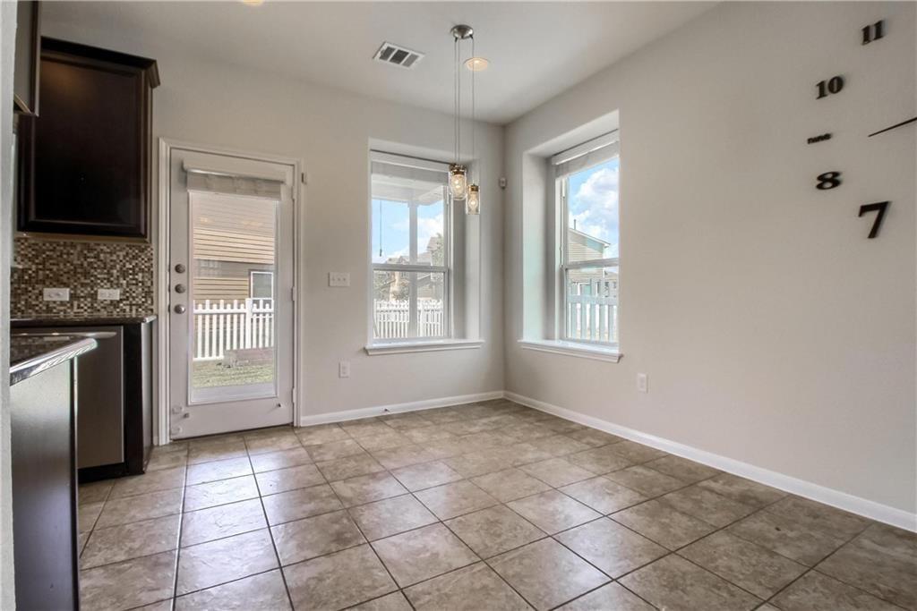 2014 Barker House Cv Property Photo 10