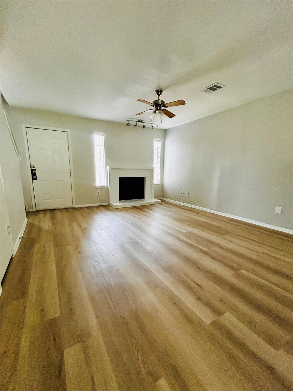 1818 River Crossing Cir #c Property Photo 2