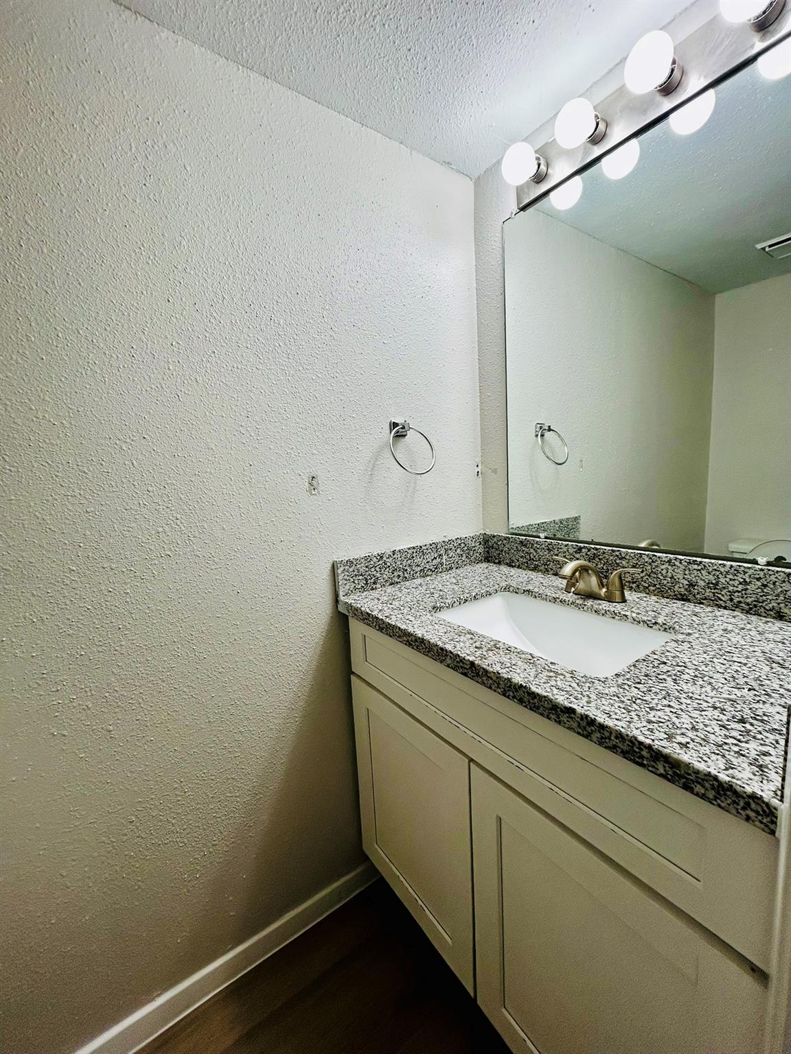 1818 River Crossing Cir #c Property Photo 5