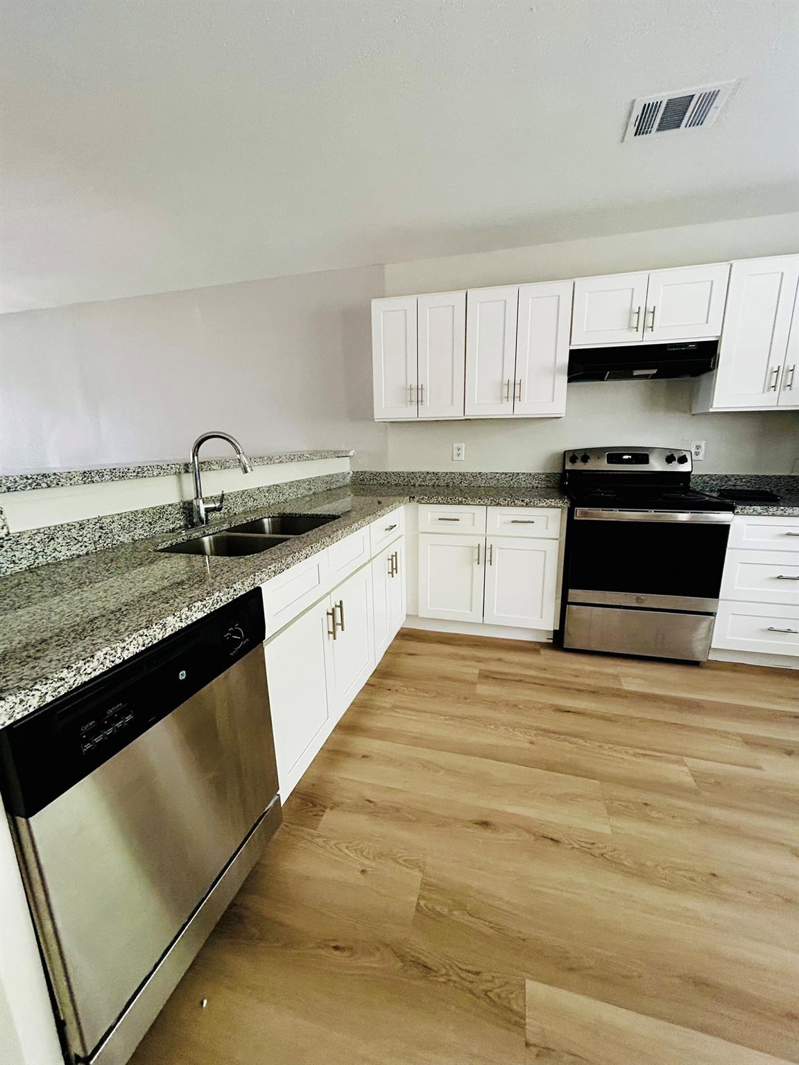 1818 River Crossing Cir #c Property Photo 11