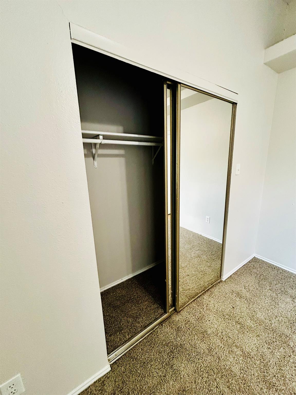 1818 River Crossing Cir #c Property Photo 16