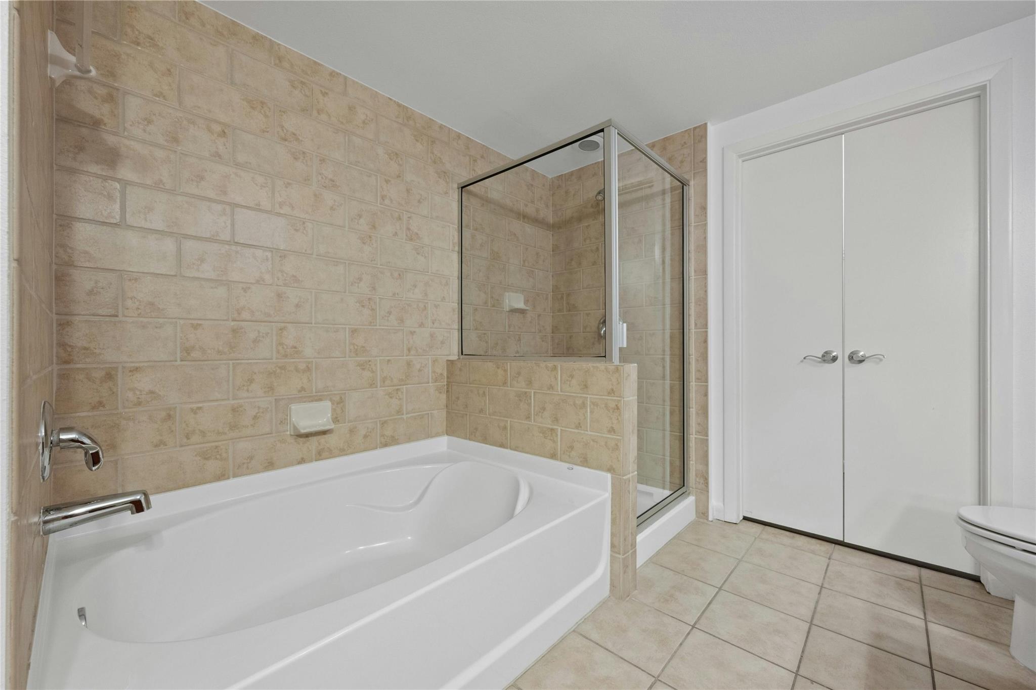54 Rainey St 613 Property Photo 12