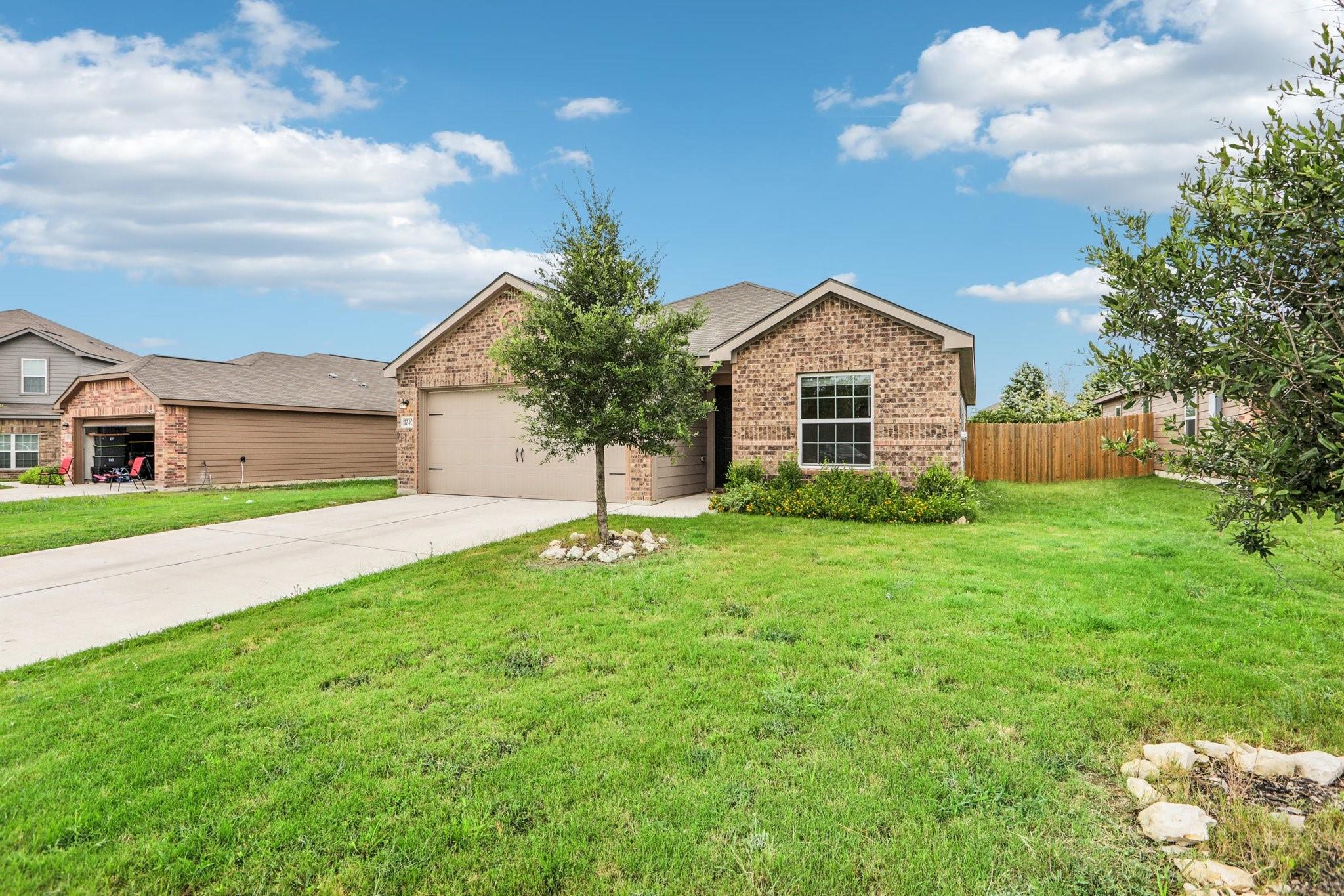 1040 Riverdale Cv Property Photo 4