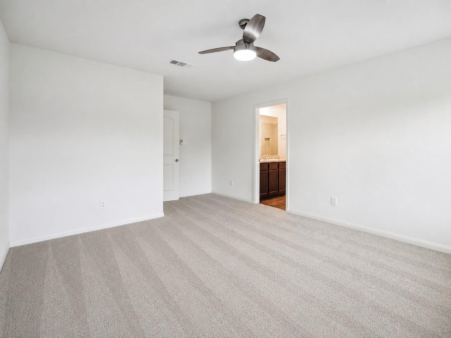 1040 Riverdale Cv Property Photo 19