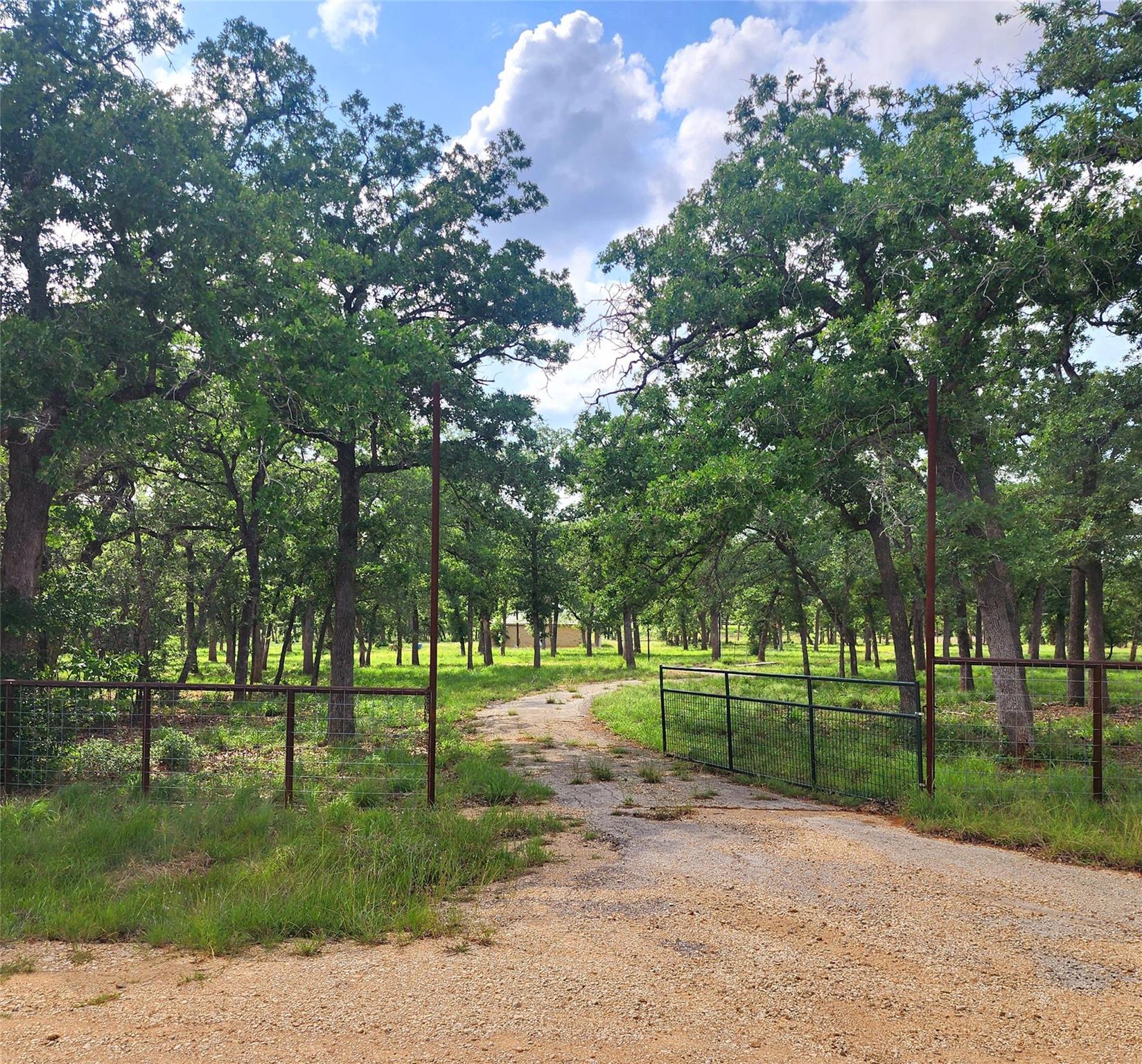 2123 Woodcreek Dr Dr Property Photo