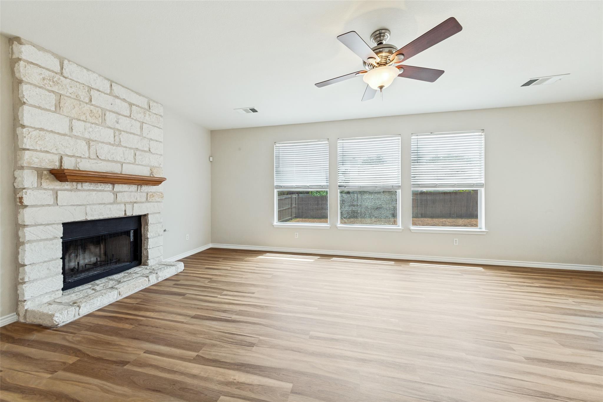11205 Conchos River Trl Property Photo 4