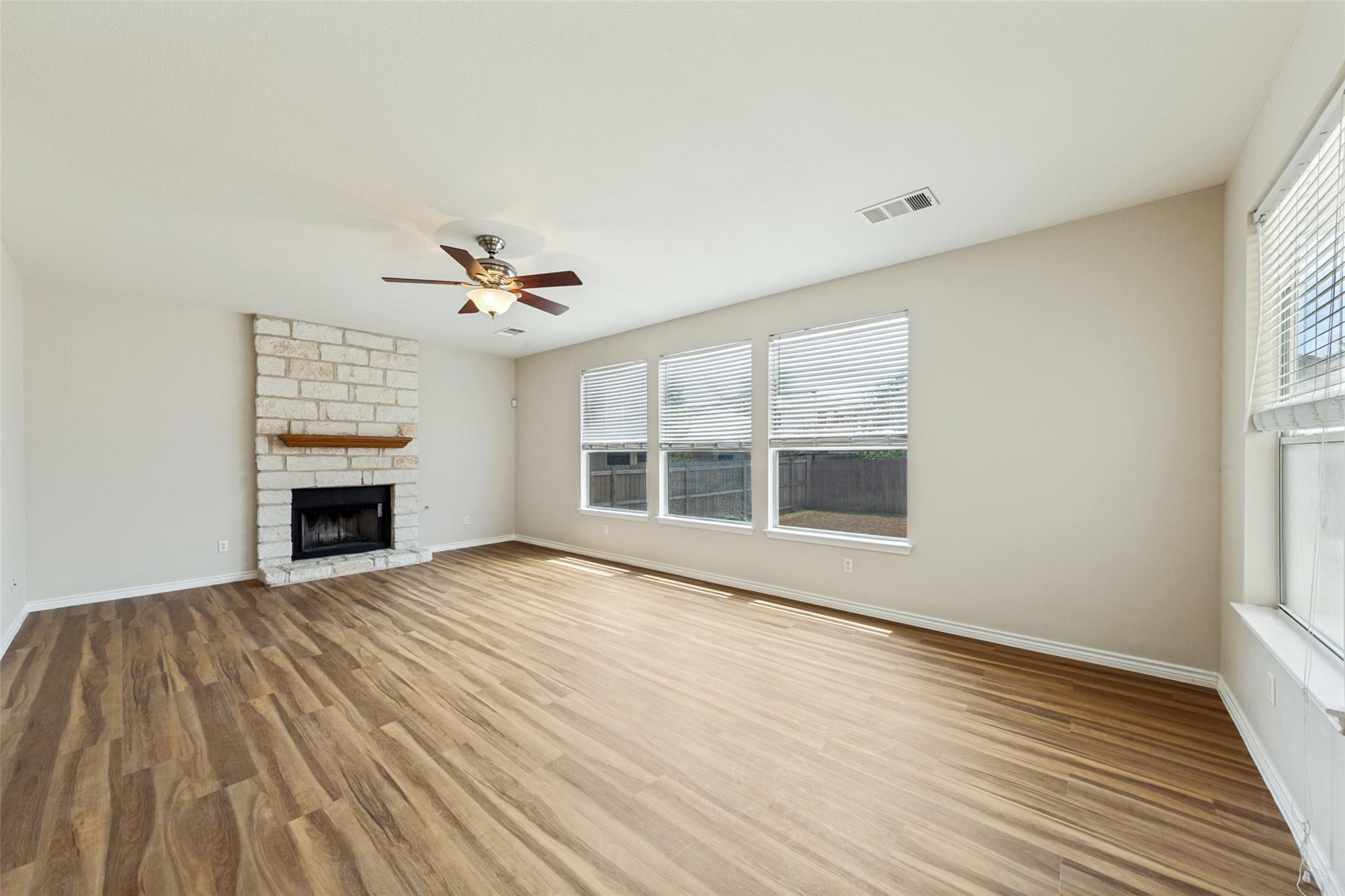 11205 Conchos River Trl Property Photo 6