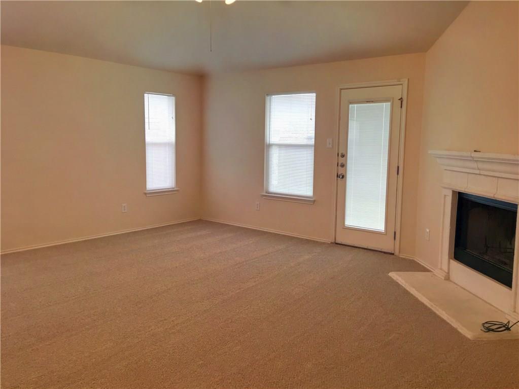 3401 Longhorn Trl Property Photo 6