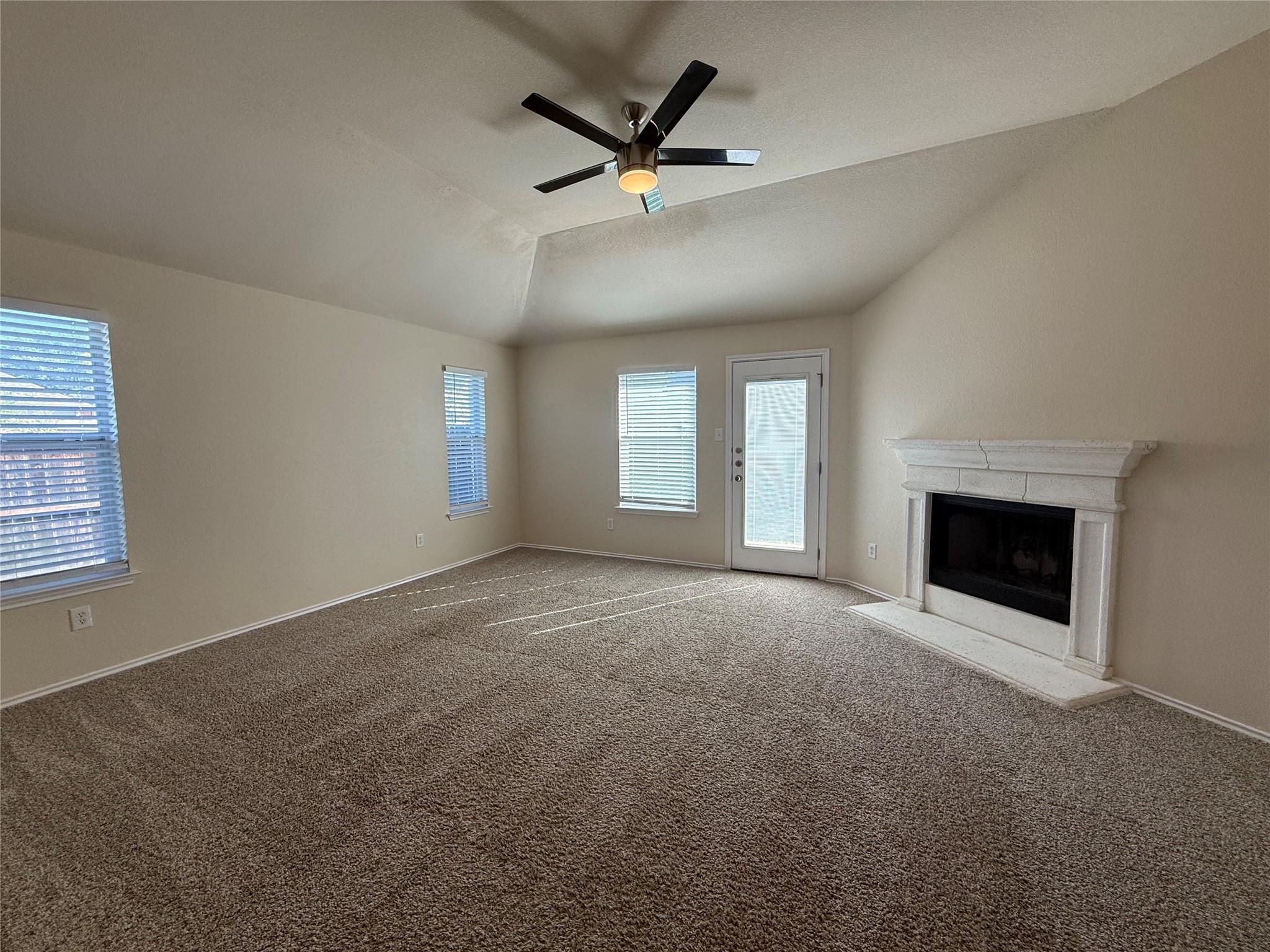 3401 Longhorn Trl Property Photo 6