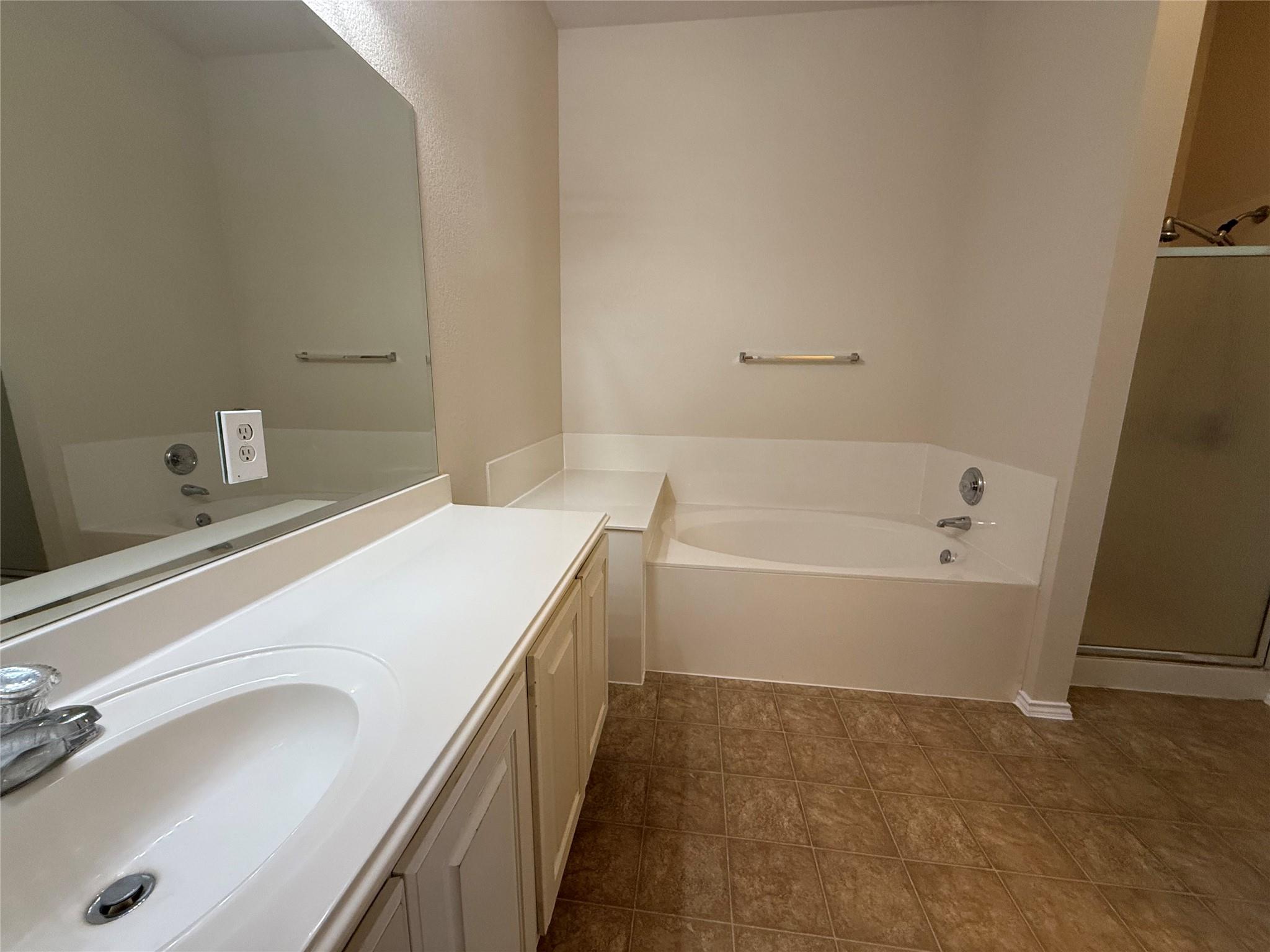 3401 Longhorn Trl Property Photo 9