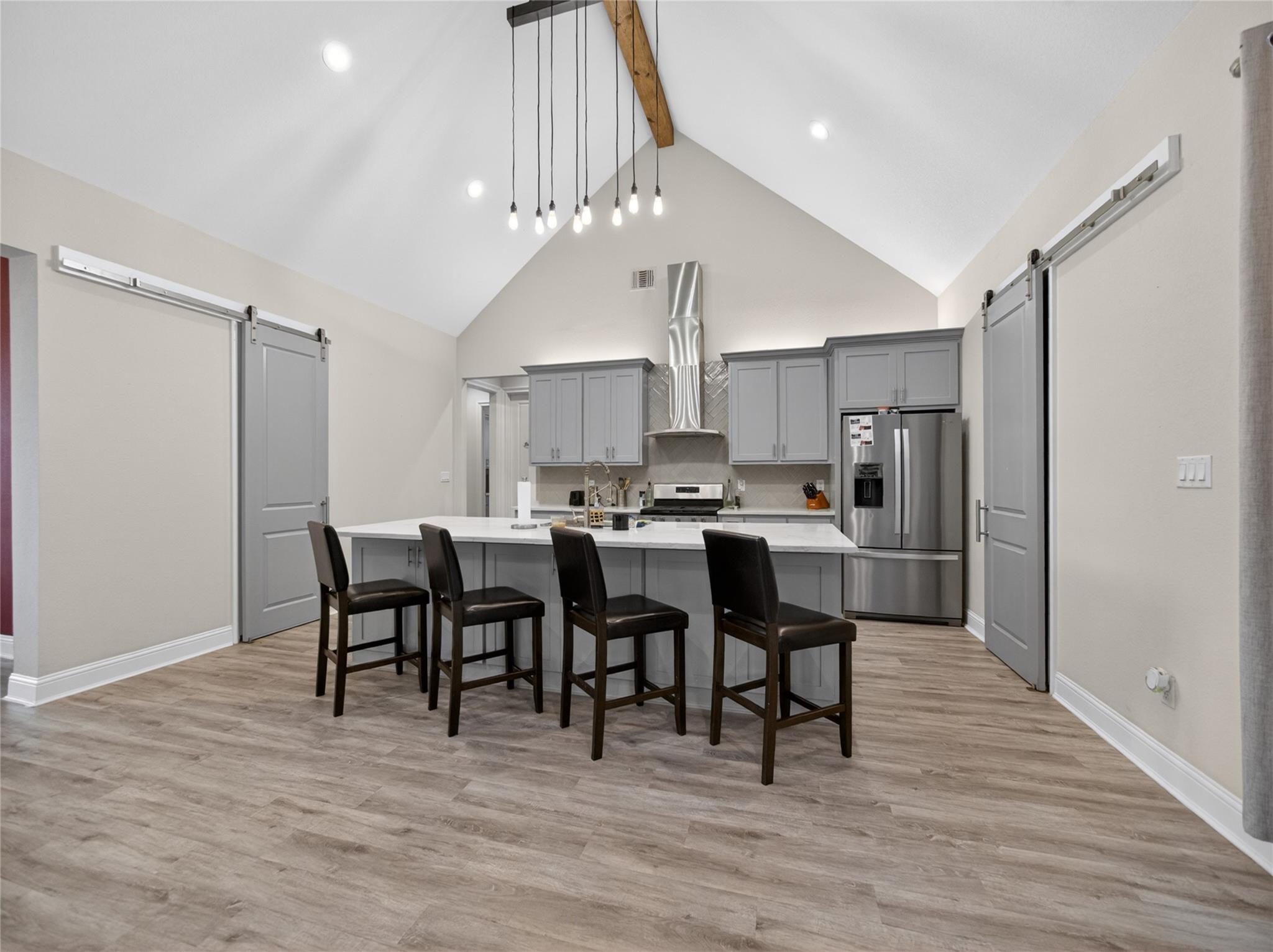 18107 Forrest Dr Property Photo 9