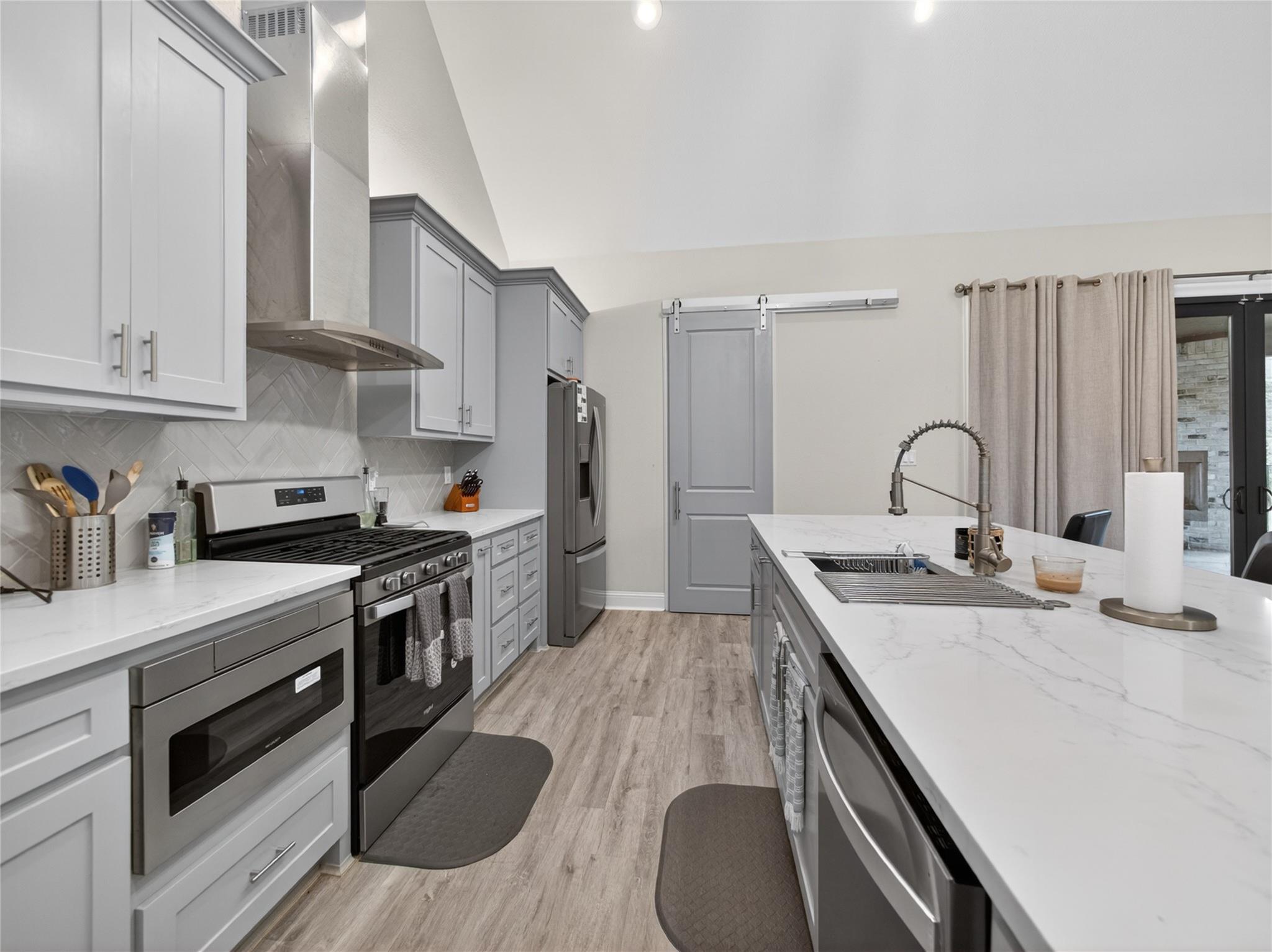 18107 Forrest Dr Property Photo 10