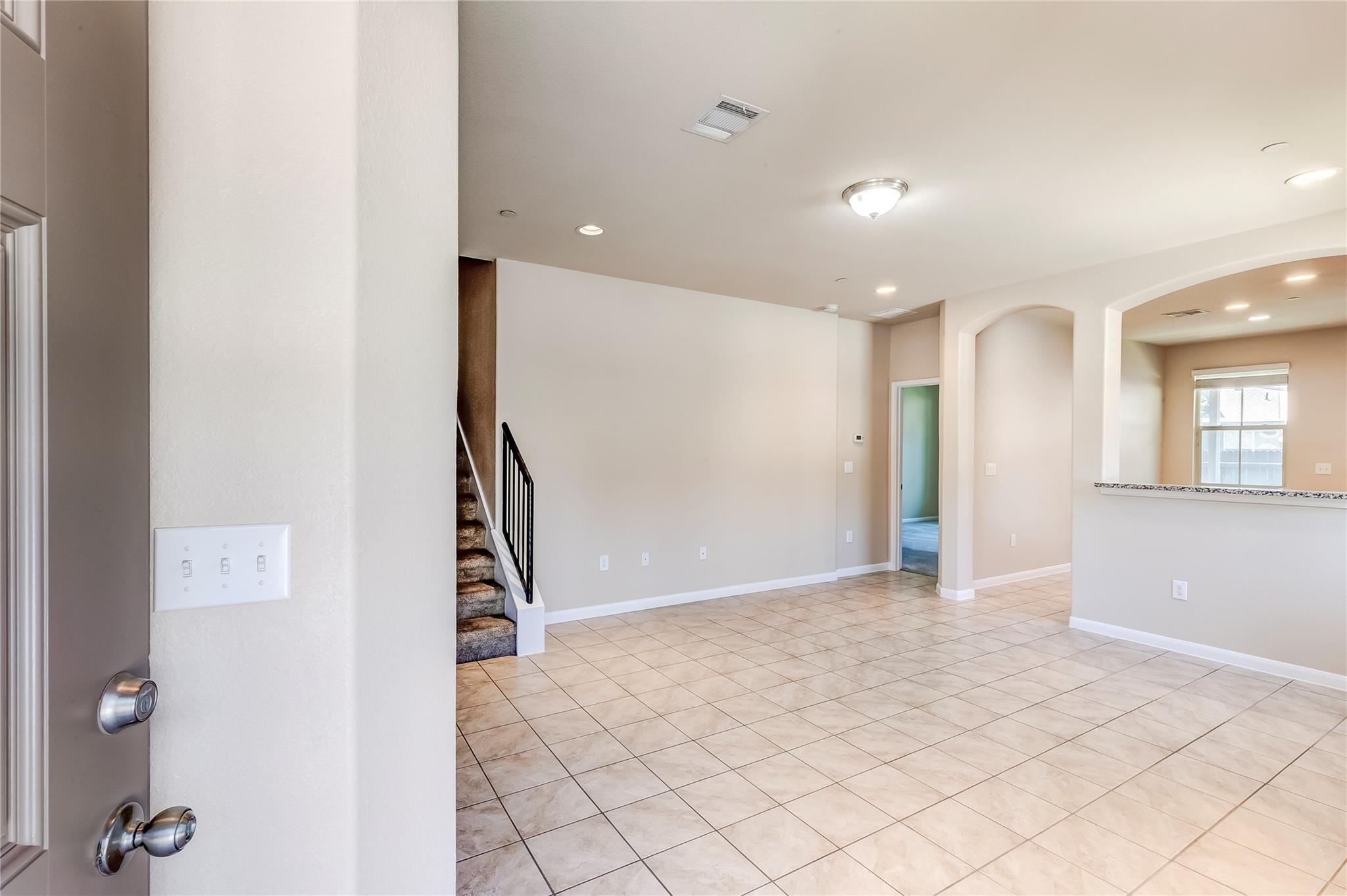 2880 Donnell Dr #1704 Property Photo 4