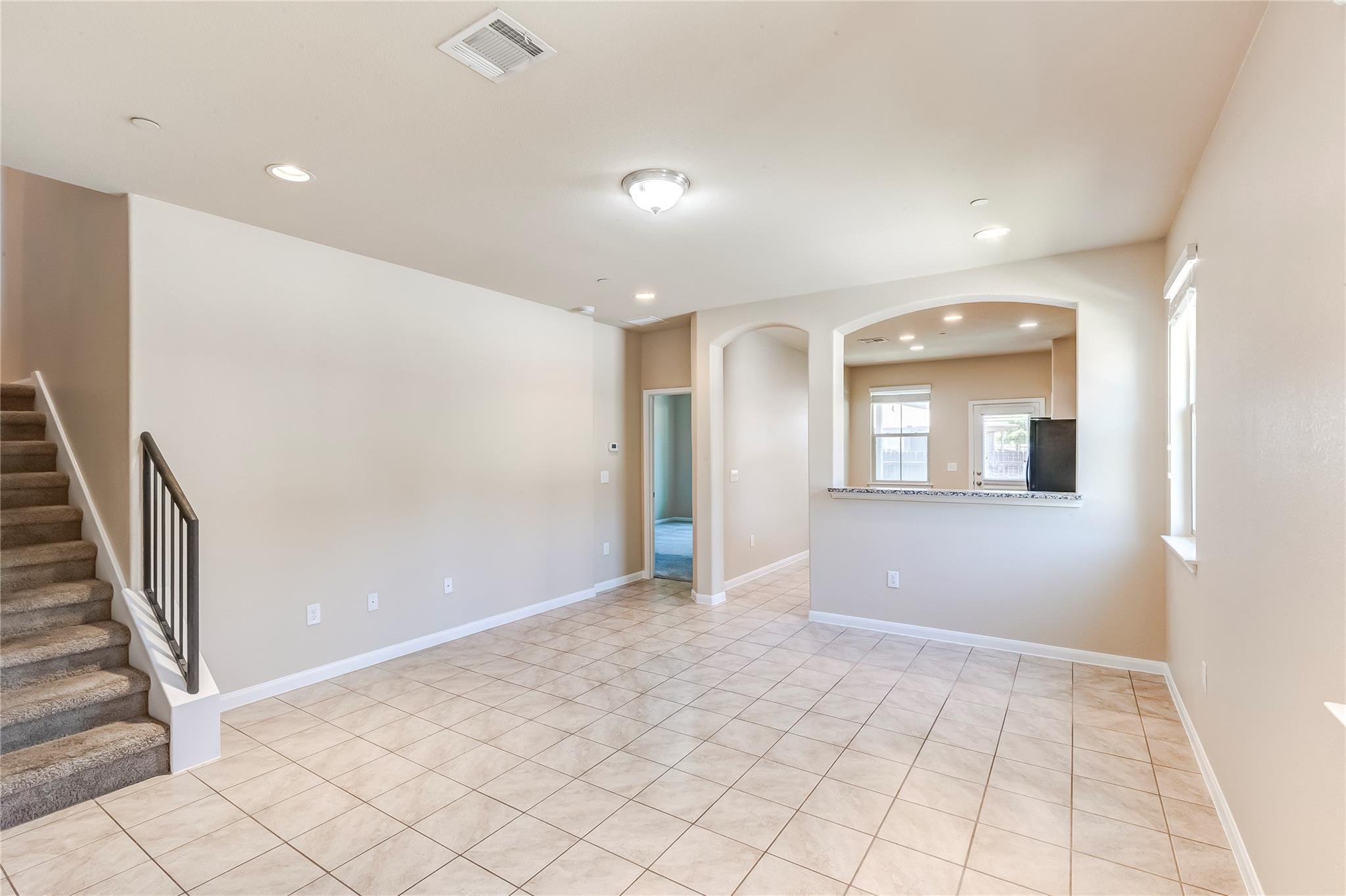 2880 Donnell Dr #1704 Property Photo 5