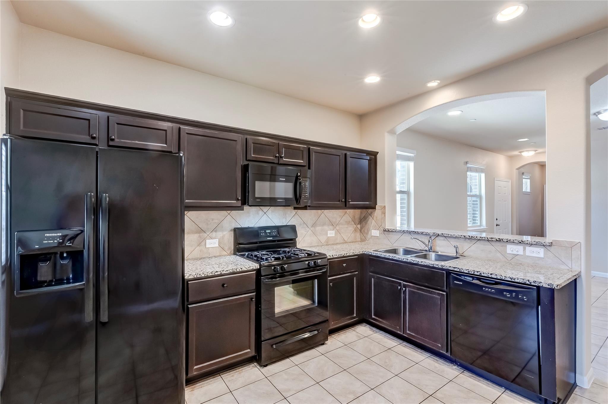 2880 Donnell Dr #1704 Property Photo 11