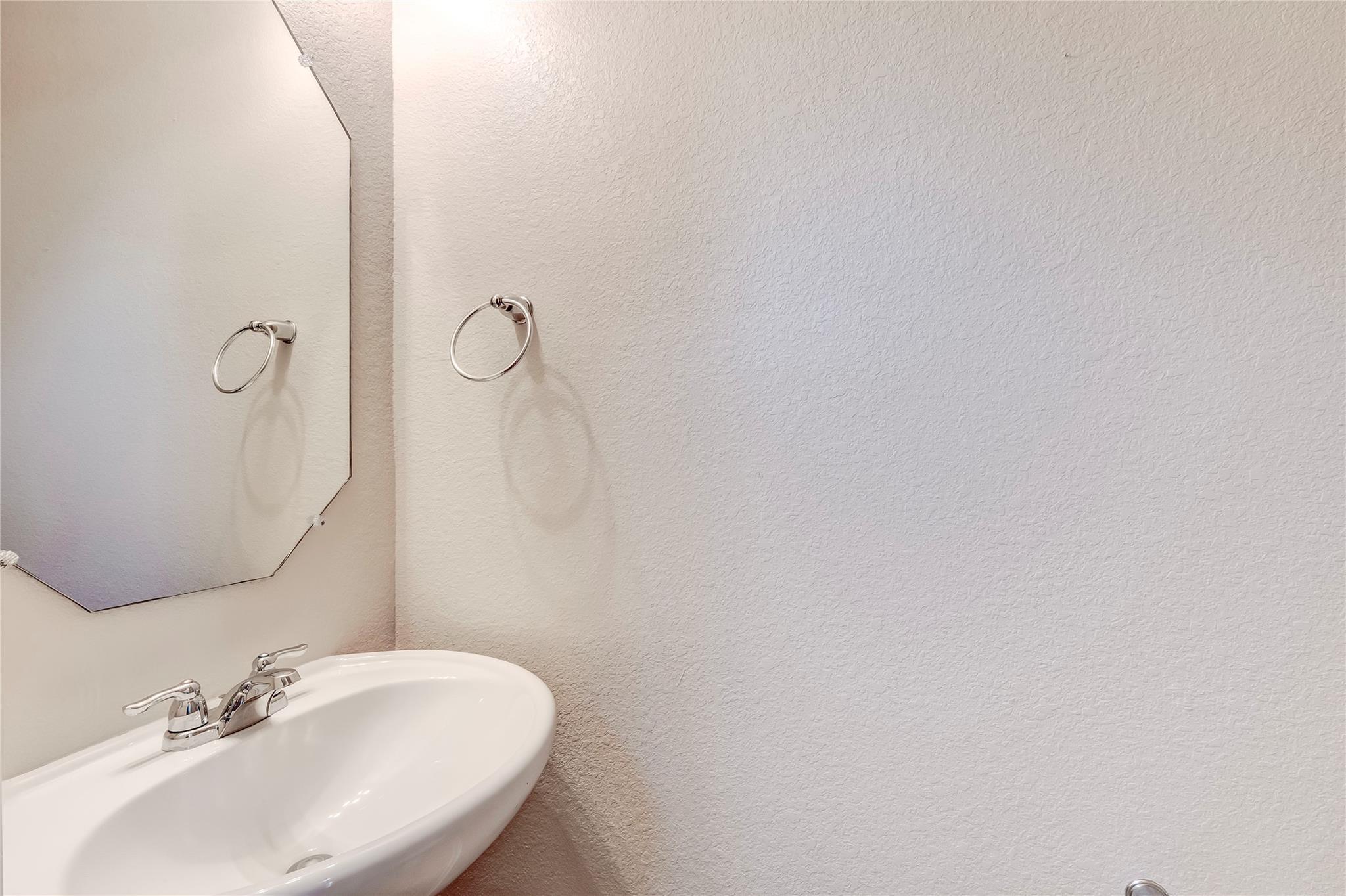 2880 Donnell Dr #1704 Property Photo 14