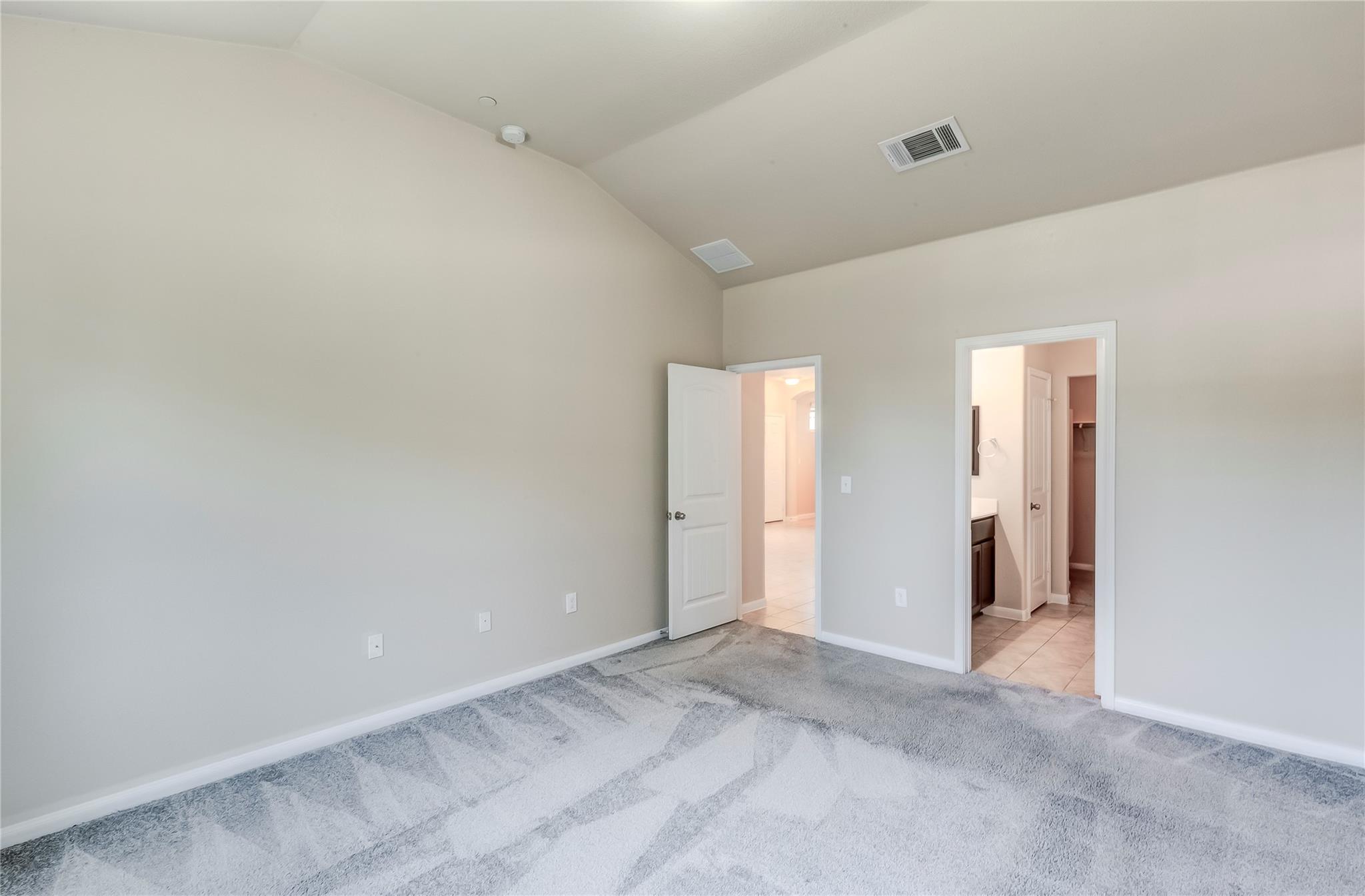 2880 Donnell Dr #1704 Property Photo 17
