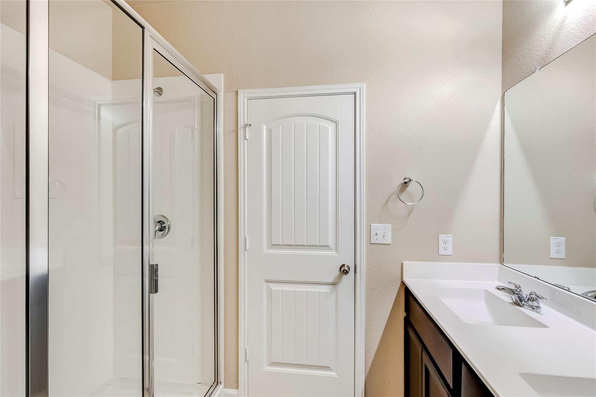 2880 Donnell Dr #1704 Property Photo 20