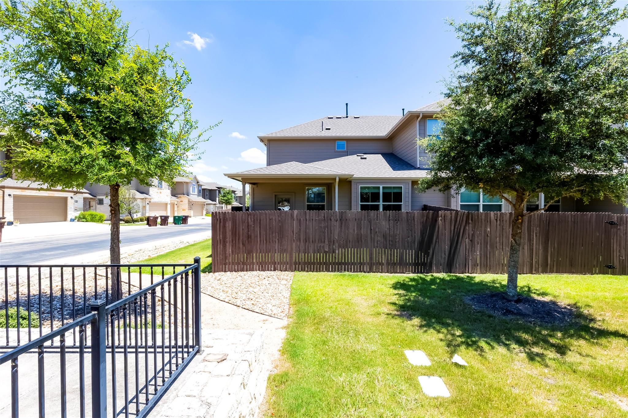 2880 Donnell Dr #1704 Property Photo 30