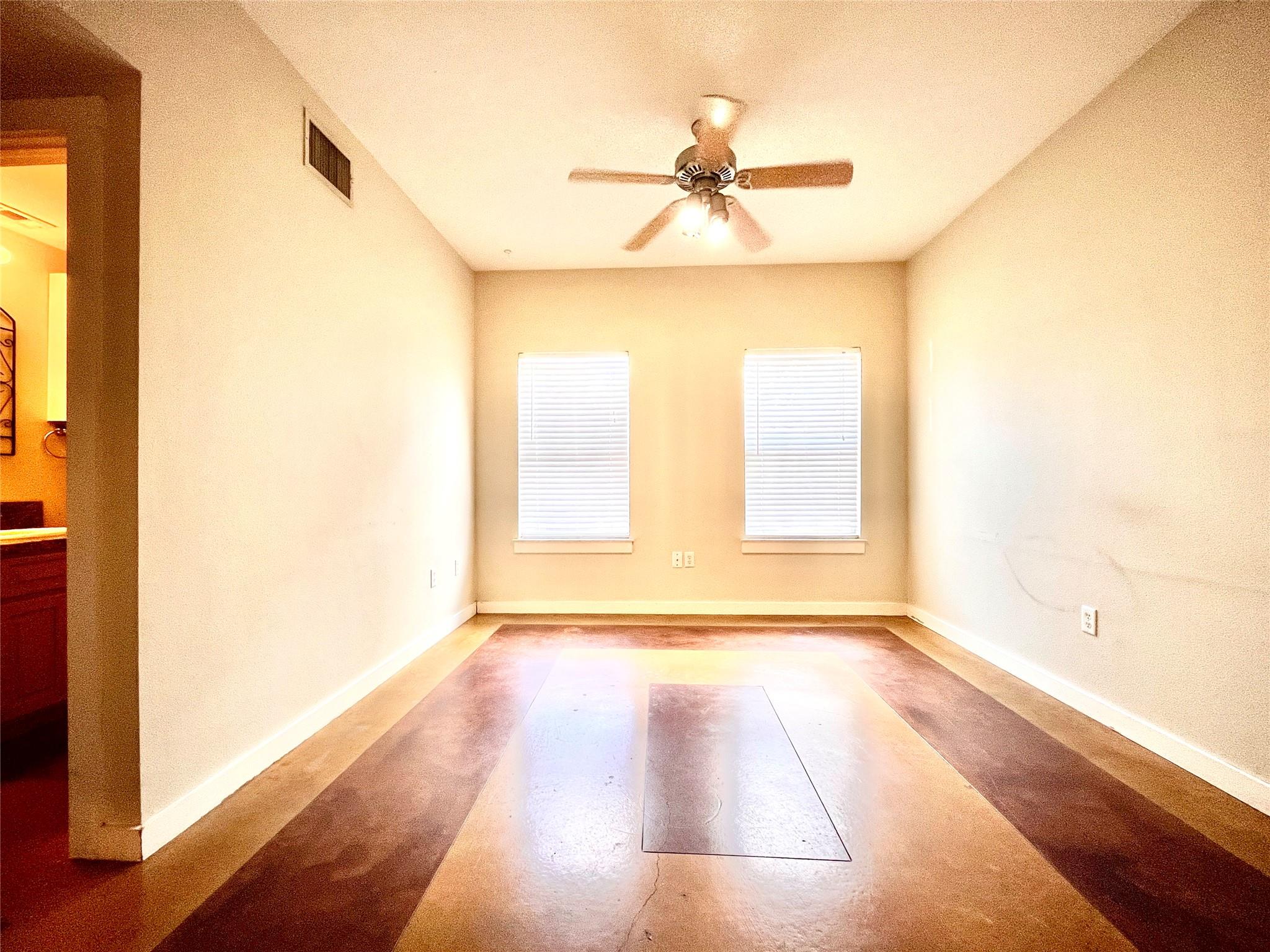 2106 Cullen Ave #112 Property Photo 3