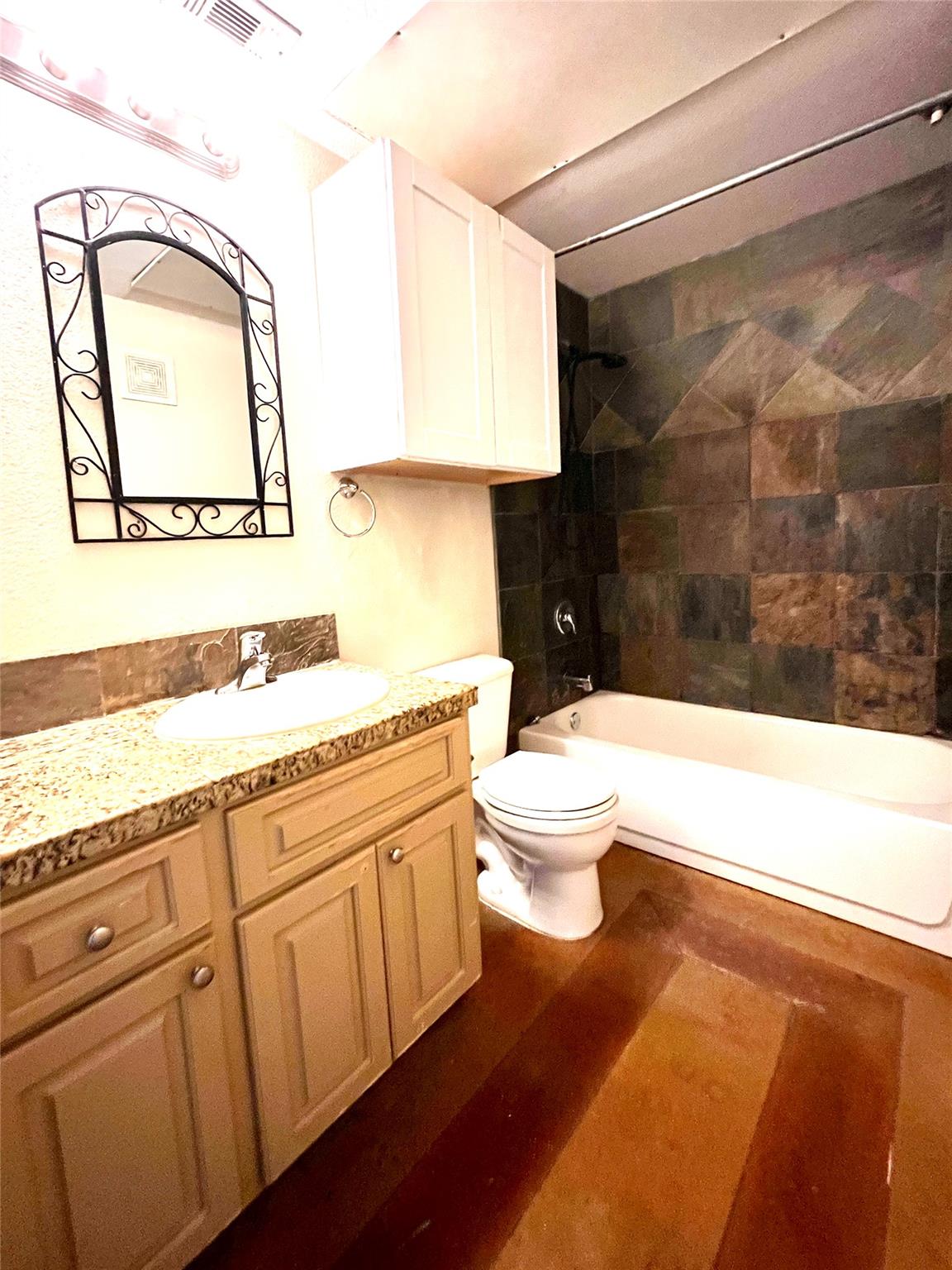 2106 Cullen Ave #112 Property Photo 11