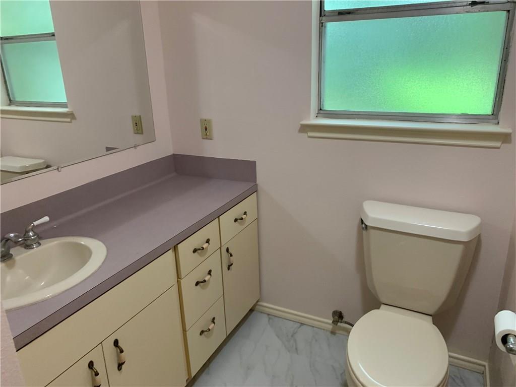 4428 Gillis St Property Photo 8