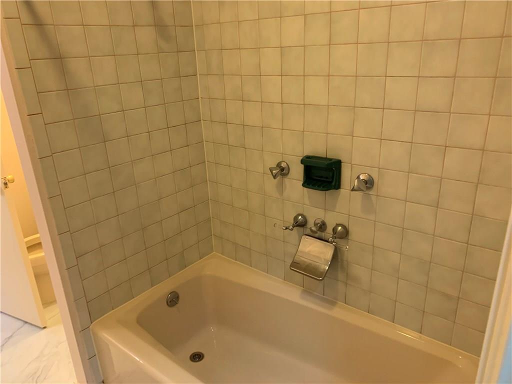 4428 Gillis St Property Photo 9