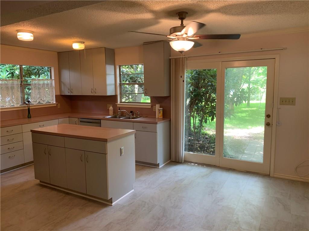 4428 Gillis St Property Photo 12