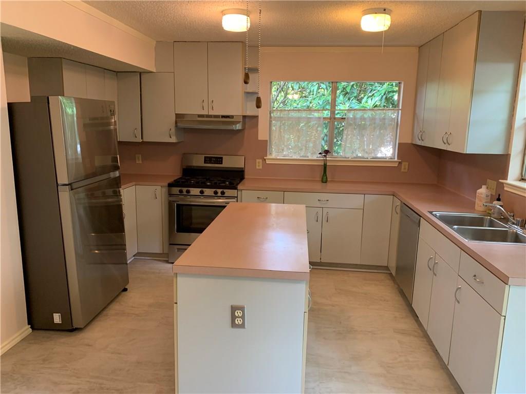 4428 Gillis St Property Photo 13